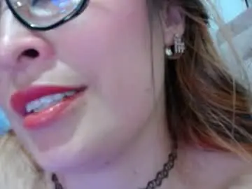Chaturbate Live Sex Cam of alexandrasaen