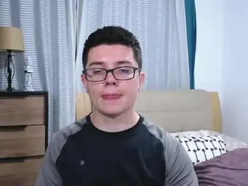 Chaturbate Live Sex Cam of kevinhunts