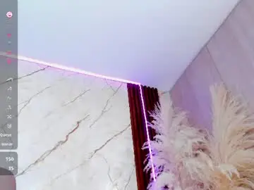 Chaturbate Nude Webcam of tamarafoxy_