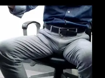 Chaturbate Live Sex Cam of officelush