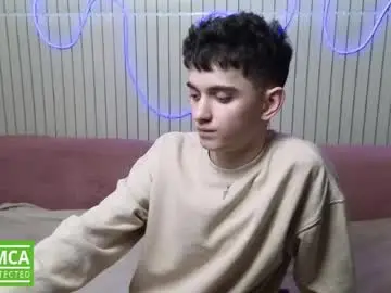 Chaturbate Live Sex Cam of alexander_18_xxl
