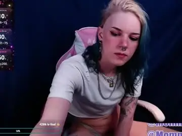 Chaturbate Adult Video Chat of moxynverve
