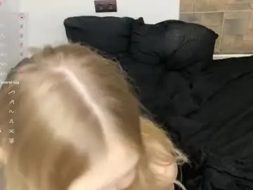 Chaturbate Sex Cam of kristiancommes