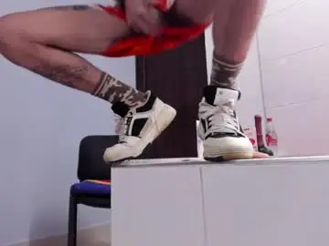 Chaturbate Free Porn Cam of logan_wollff