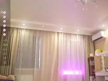 Chaturbate Watch Live Sex Cams of queenelia