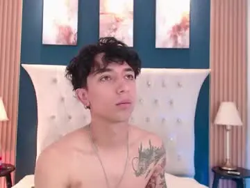 Chaturbate Free Live Porn of aiden_rivers_