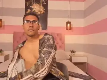 Chaturbate Sex Chat of theo_steel_