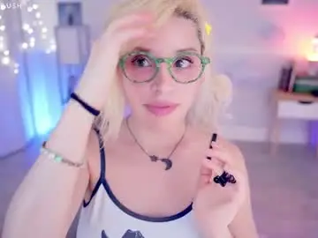 Chaturbate Free Porn Cam of cherrycrush