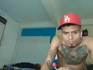 Chaturbate Live Sex Cam of lobo_cockk