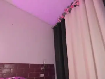 Chaturbate Best live sex cam show of emmaclark_1
