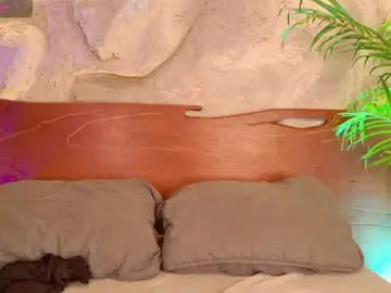 Chaturbate Live Sex Cam of alisoon_moon