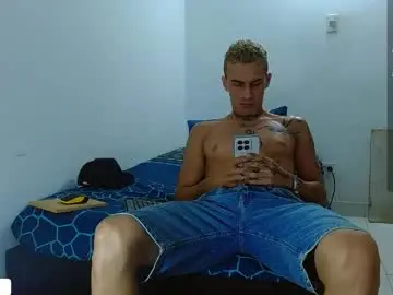 Chaturbate Live Sex Cam of bray_hotboy