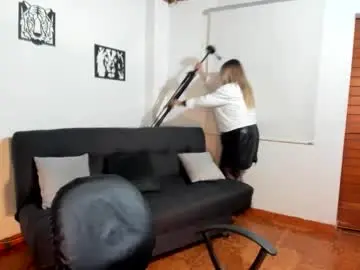 Chaturbate Live Sex Cam of yayita_mature
