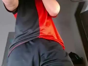 Chaturbate Live Sex Cam of sexyboy_bigclit