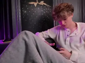 Chaturbate Watch Live Sex Cams of curlytwinkboy