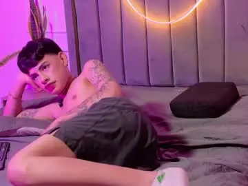 Chaturbate Free Porn Cam of zeyn_smith