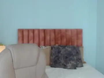 Chaturbate Live Sex Cam of chloe_durand1