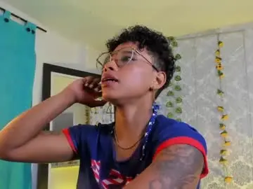 Chaturbate Free Porn Cam of kelly__thomson