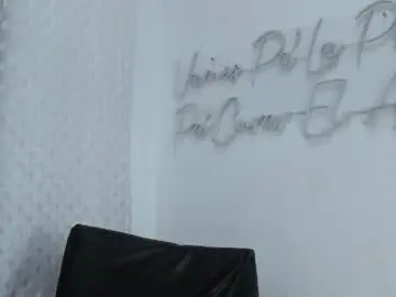 Chaturbate Free Porn Cam of brillit_squirt
