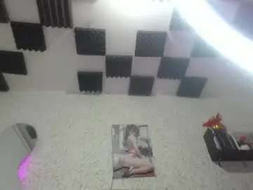 Chaturbate Watch Live Sex Cams of mily_lu