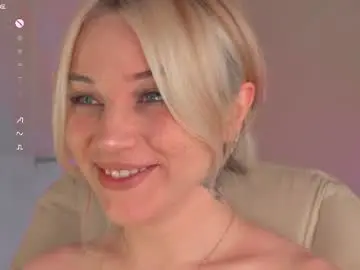 Chaturbate Live Sex Cam of mia_milagros