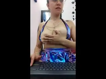 Chaturbate Watch Live Sex Cams of pinkvixen69