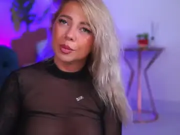Chaturbate Best live sex cam show of redlaraa