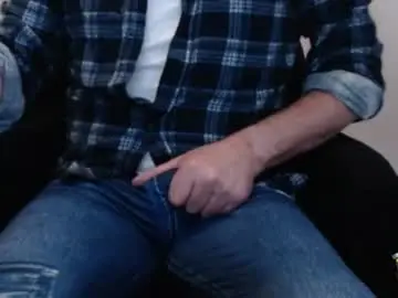 Chaturbate Watch Live Sex Cams of thehunghandyman