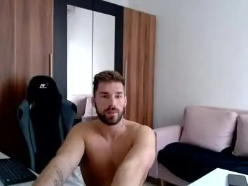 Chaturbate Best live sex cam show of darius_94