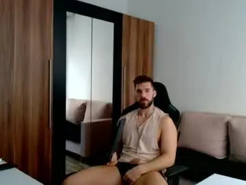 Chaturbate Sex Cam of darius_94