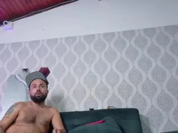 Chaturbate Free Live Porn of michaell_twink