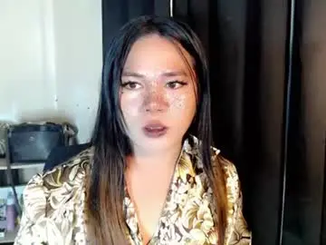 Chaturbate Live Sex Cam of bella_ngo