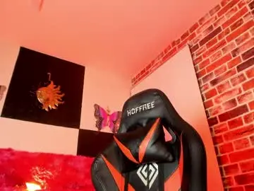 Chaturbate Live Sex Cam of aleja_hill