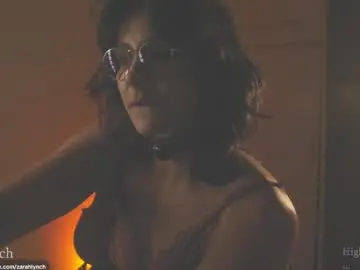 Chaturbate Live Sex Cam of zarahlynch
