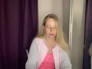 Chaturbate Live Sex Cam of livandria