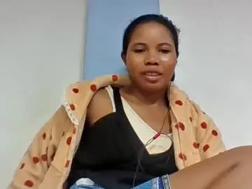 Chaturbate Live Sex Cam of alydie7