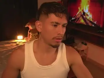Chaturbate Live Sex Cam of aaronfox_