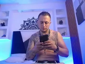 Chaturbate Live Sex Cam of damian_demetriou