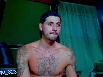Chaturbate Live Porn of alejo_323__