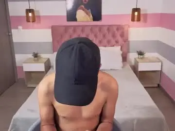 Chaturbate Free Porn Cam of mr_fox69