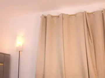 Chaturbate Live Sex Cam of evasummers_