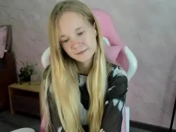 Chaturbate Live Sex Cam of asya_almost