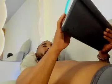 Chaturbate Sex Cam of leocarter_