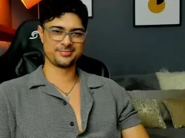 Chaturbate Sex Chat of adam_clarke