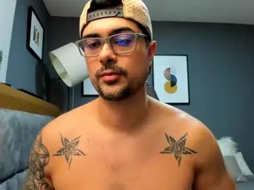 Chaturbate Adult Video Chat of adam_clarke