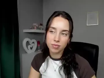 Chaturbate Live Sex Cam of adelesolo