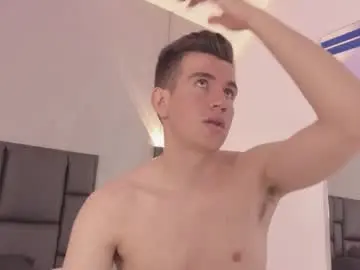 Chaturbate Sex Cam of mikaelslow