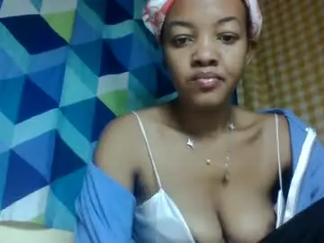 Chaturbate Adult Video Chat of mmyriame