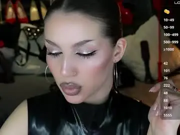 Chaturbate Sex Chat of mistress_darsy