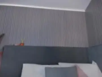 Chaturbate Nude Webcam of emelie_89
